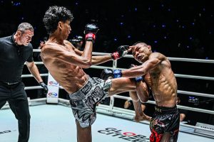 Seksan vs Soe Lin Oo dalam Duel Muay Thai Paling Brutal di ONE 170